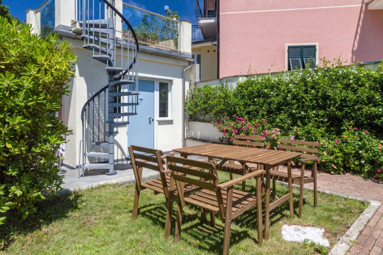Cinque Terre Moneglia Apartments Room photo